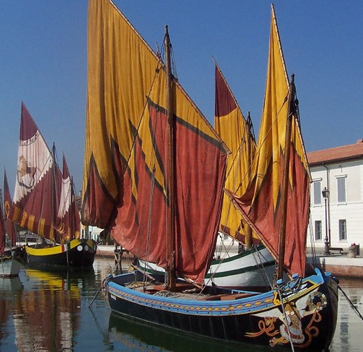 Le imbarcazioni storiche di Cesenatico a San Benedetto