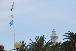 La Bandiera Blu esposta nel centro cittadino