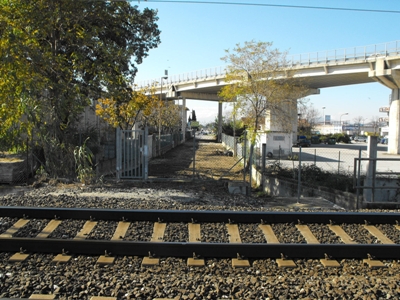 La linea ferroviaria divide due zone di Porto d'Ascoli